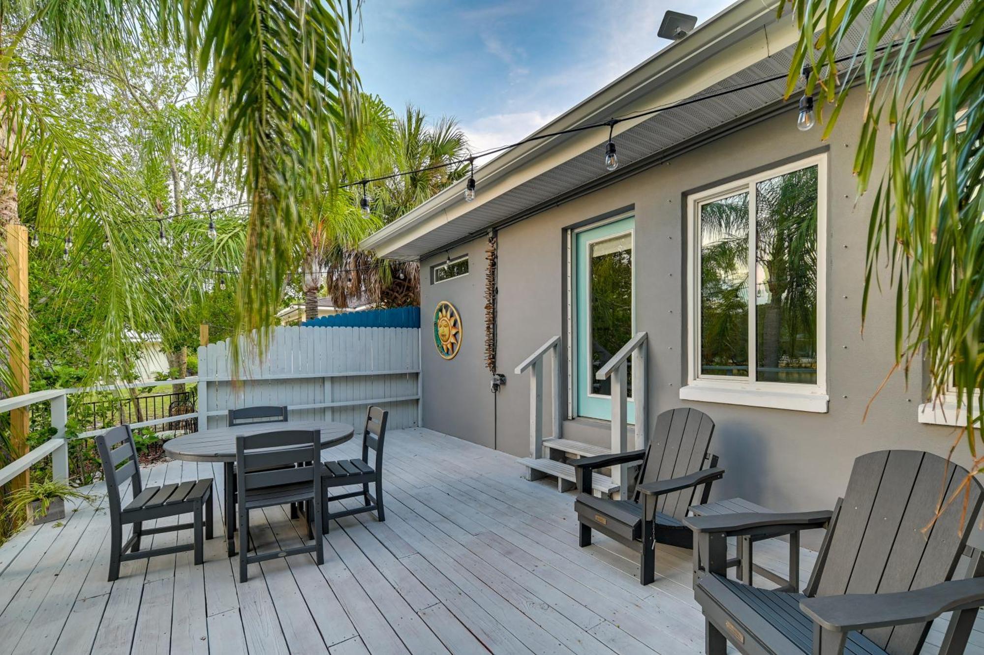 Pet-Friendly Waterfront Home - 2 Mi To Beach! ターポン・スプリングス エクステリア 写真
