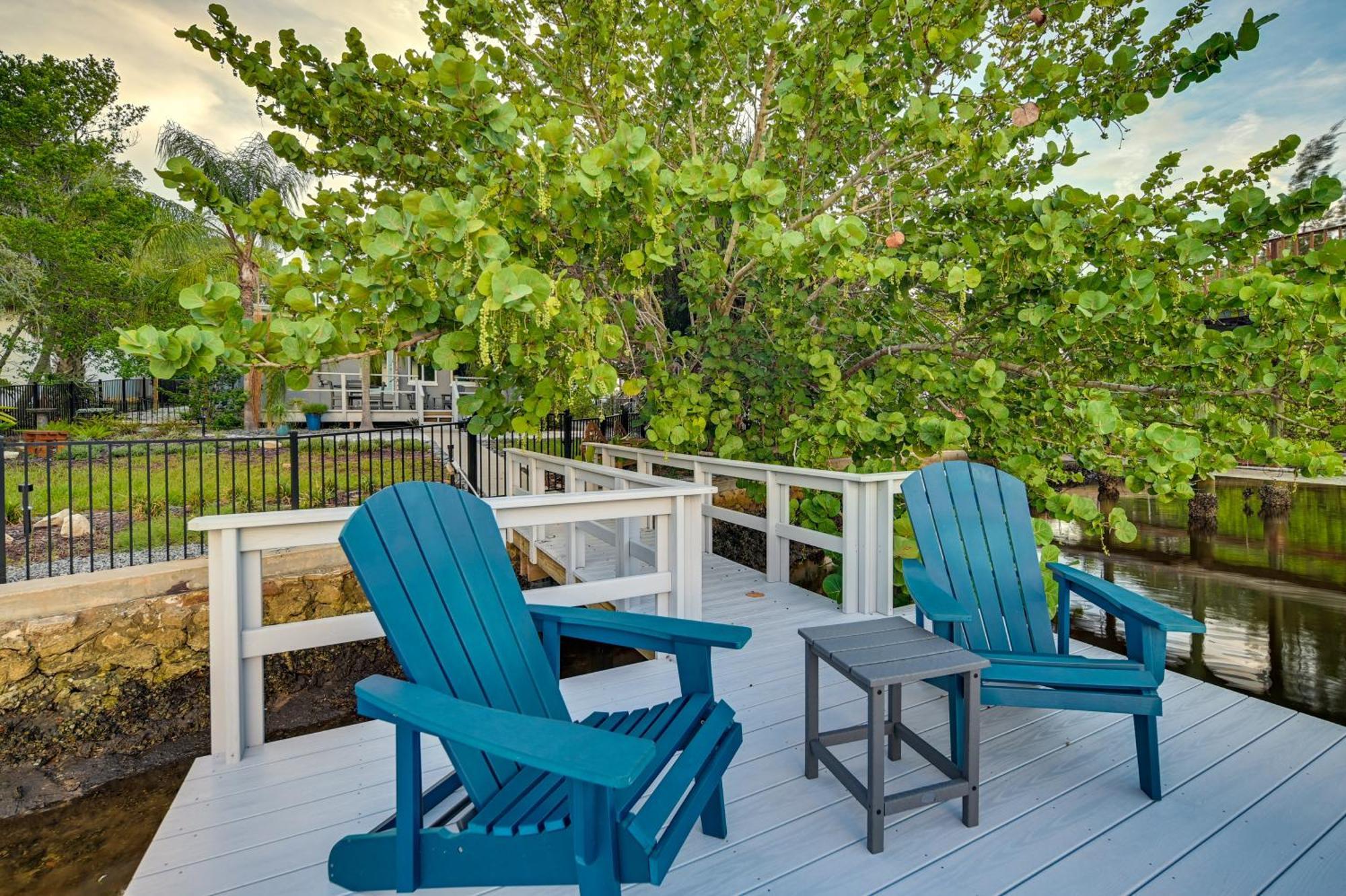 Pet-Friendly Waterfront Home - 2 Mi To Beach! ターポン・スプリングス エクステリア 写真